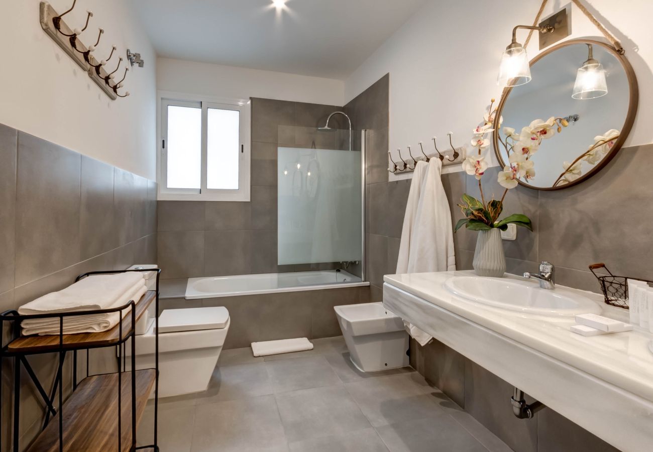 Apartment in Seville - Bailen