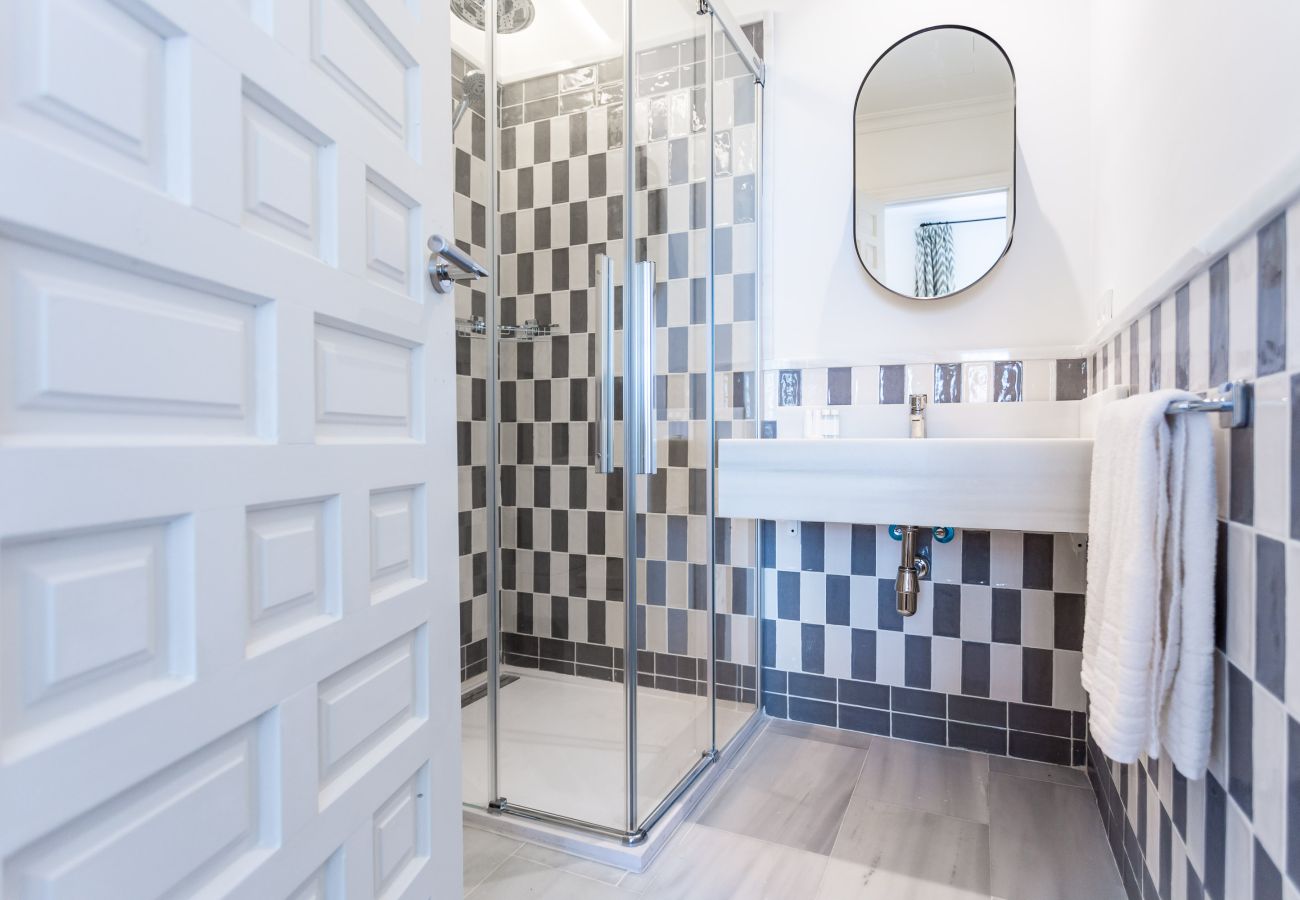 Apartment in Seville - Adriano 2.1