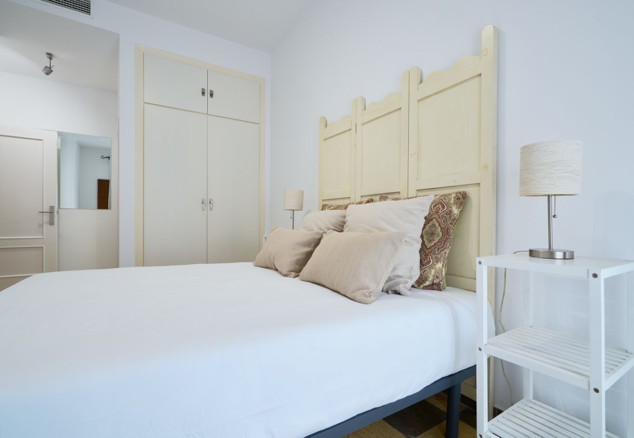 House in Seville - San Bernardo