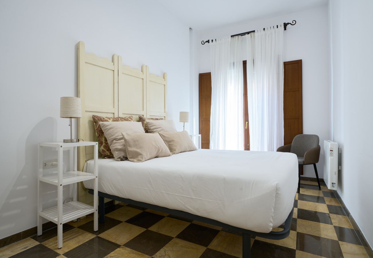 House in Seville - San Bernardo