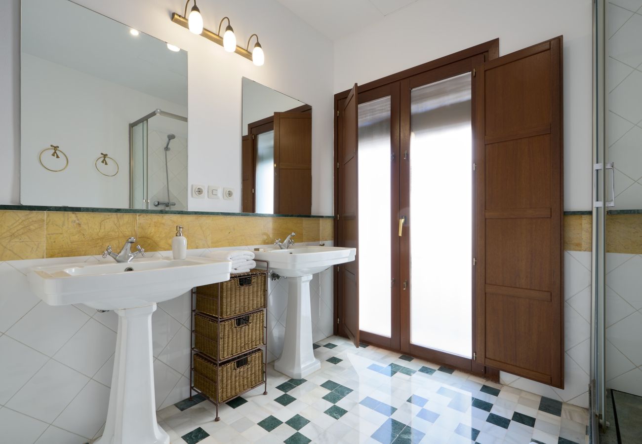 House in Seville - San Bernardo
