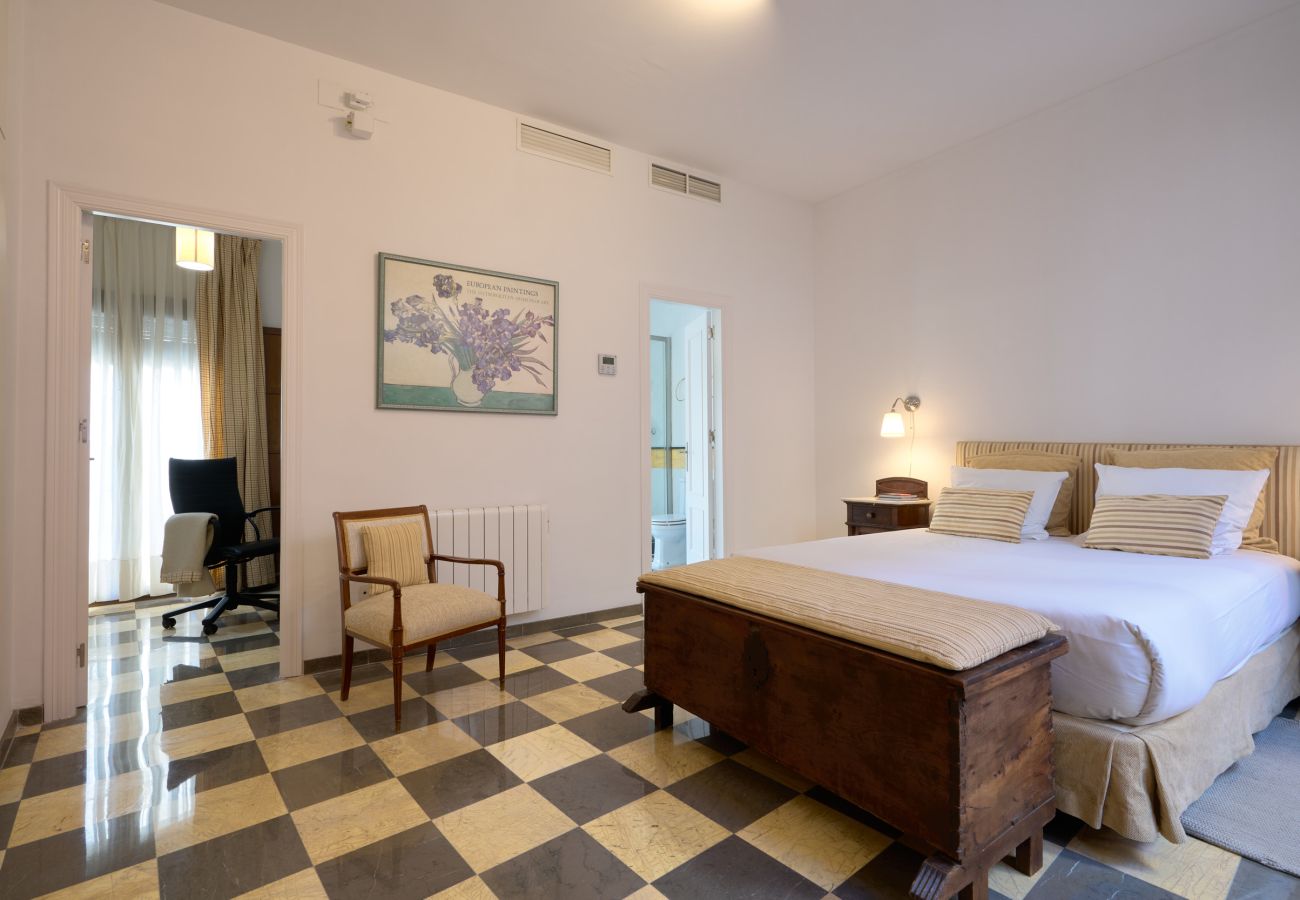 House in Seville - San Bernardo