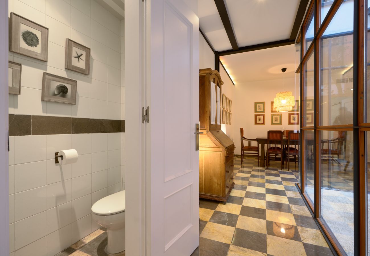 House in Seville - San Bernardo
