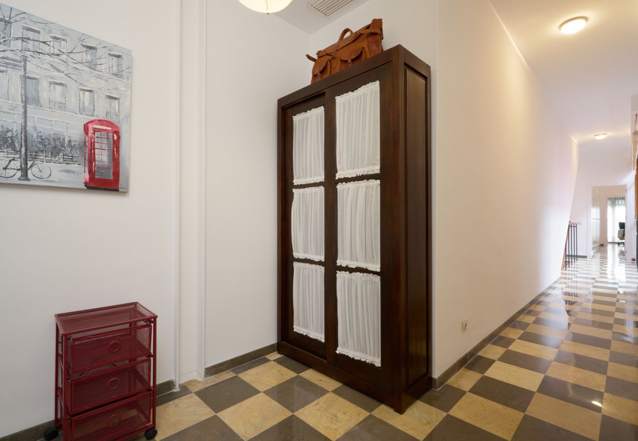 House in Seville - San Bernardo