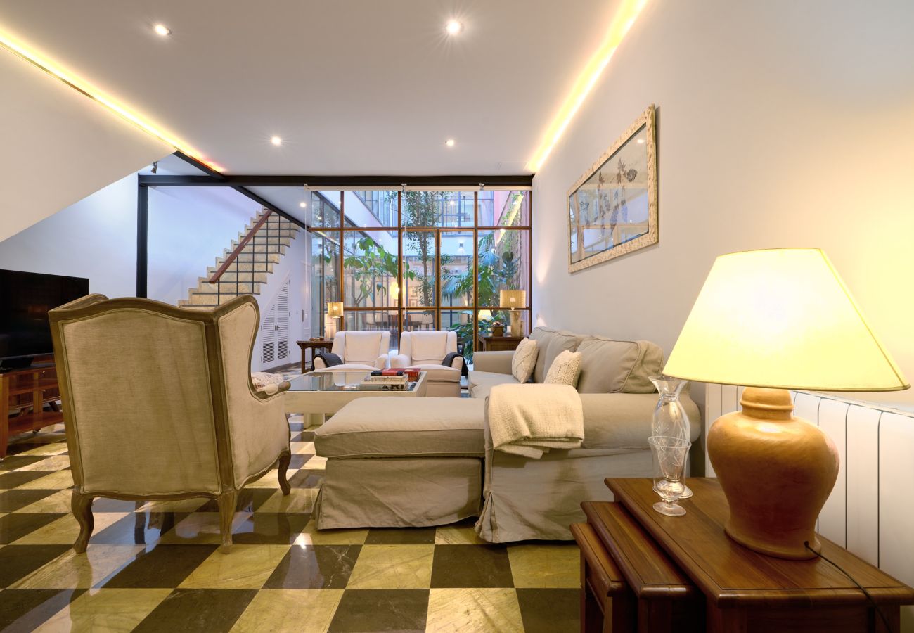 House in Seville - San Bernardo