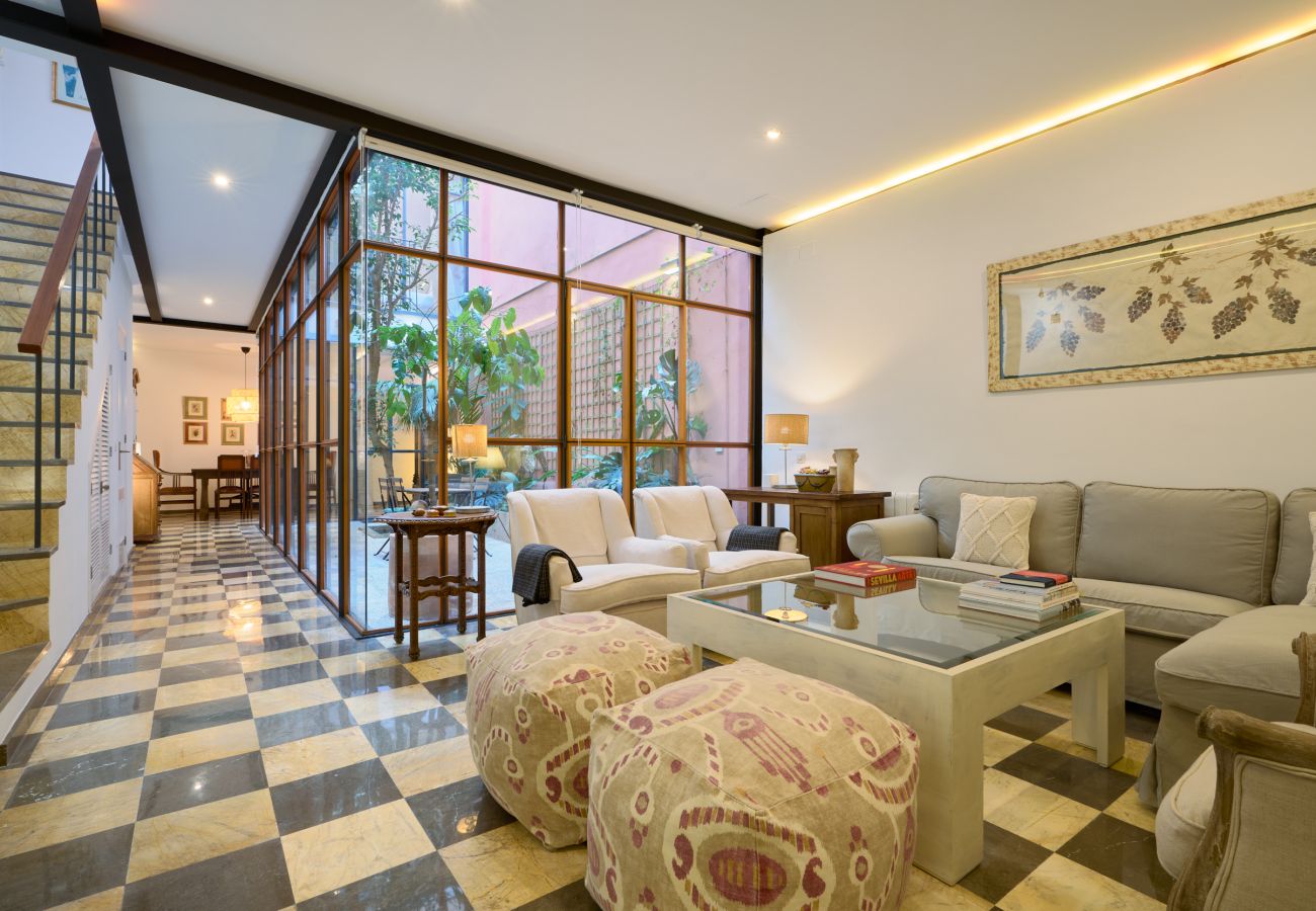 House in Seville - San Bernardo