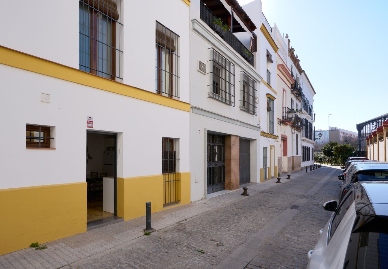 House in Seville - San Bernardo