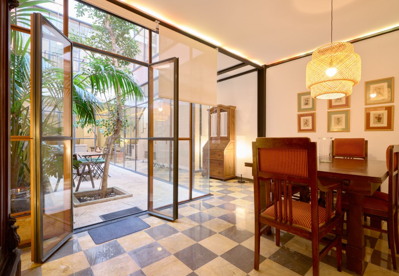 House in Seville - San Bernardo