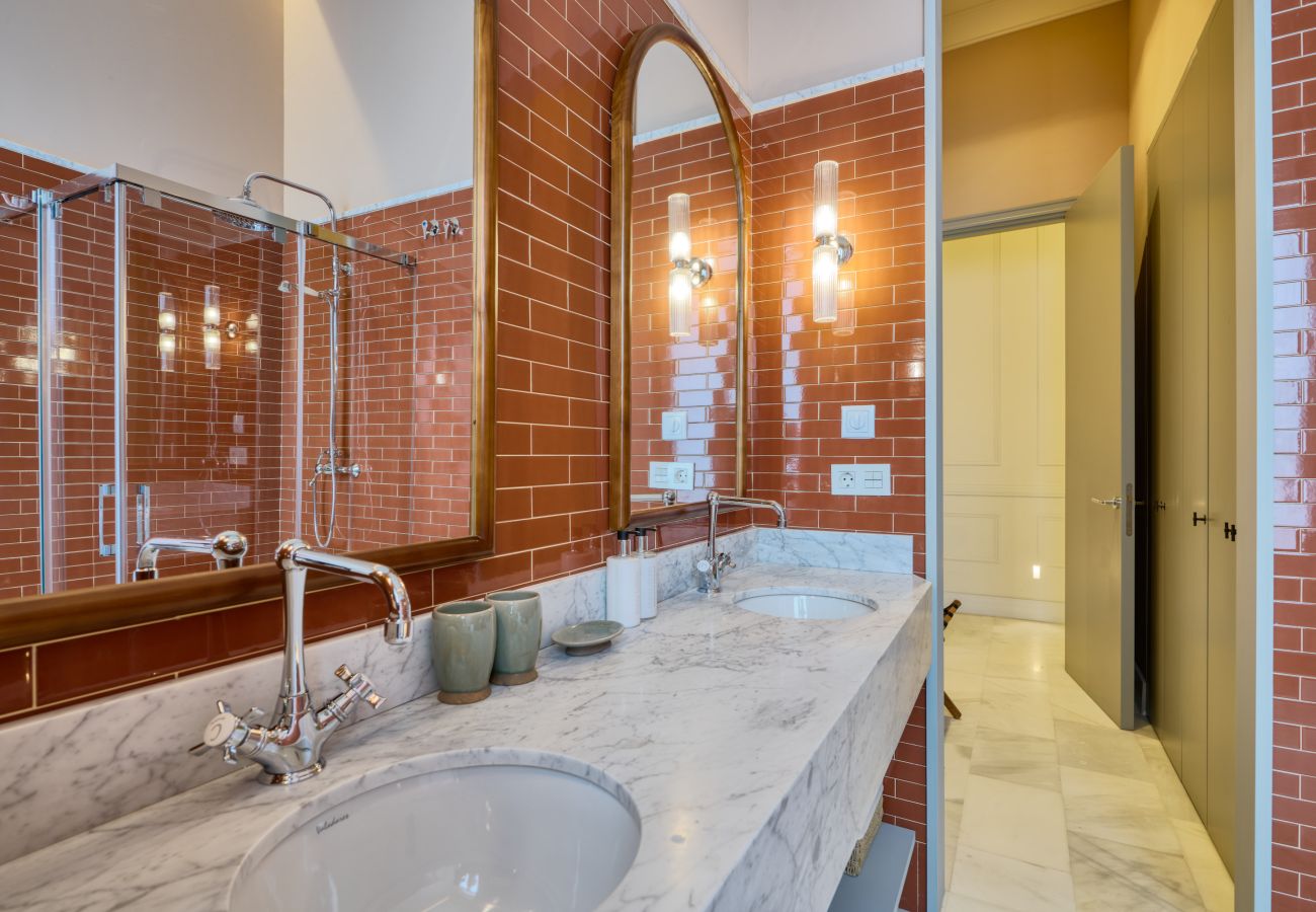 Apartment in Seville - Adriano 1.1