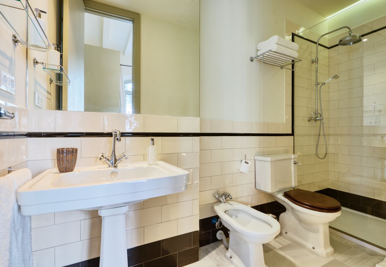 Apartment in Seville - Luis de Vargas 1A