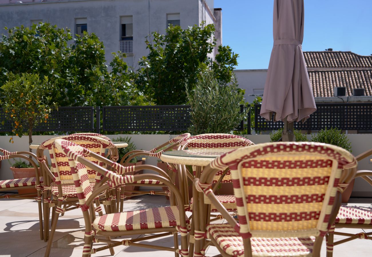 Apartment in Seville - Luis de Vargas 1B