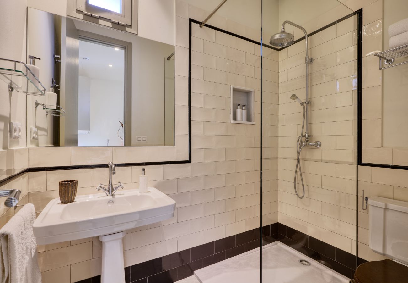 Apartment in Seville - Luis de Vargas 2B